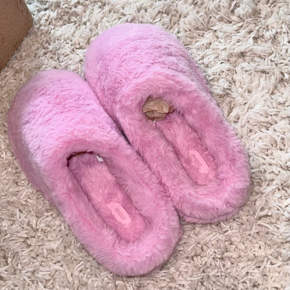 Skims Faux Fur Slippers - Petal - Picture 5 of 6
